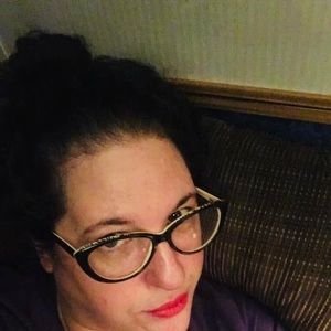 Meet your Posher, Laurie